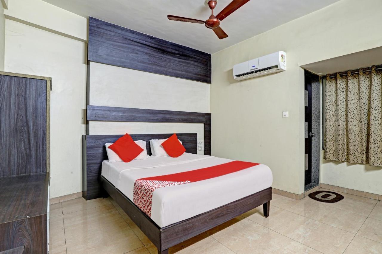 Oyo 82461 Hotel Darshan Banquet And Rooms 수라트 외부 사진