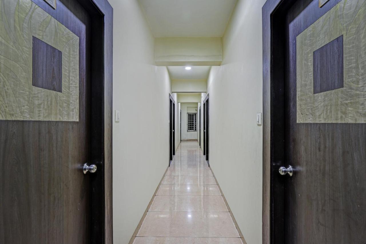 Oyo 82461 Hotel Darshan Banquet And Rooms 수라트 외부 사진